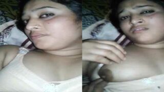 Beautiful married wife boobs show | bold scene